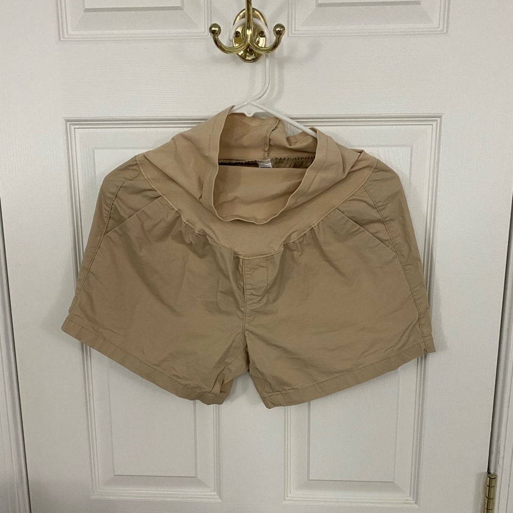 Old Navy size 4 khaki maternity shorts